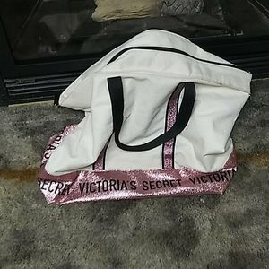 Victorias secret overnight bag
